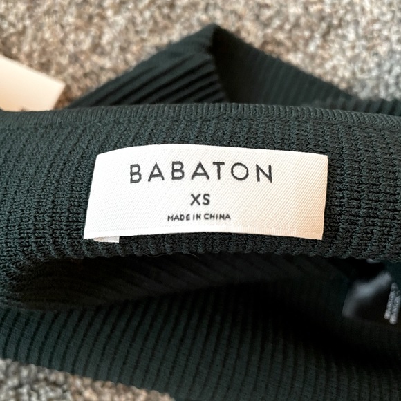 Aritzia Babaton Sculpt Crop Tank - Picture 3 of 3